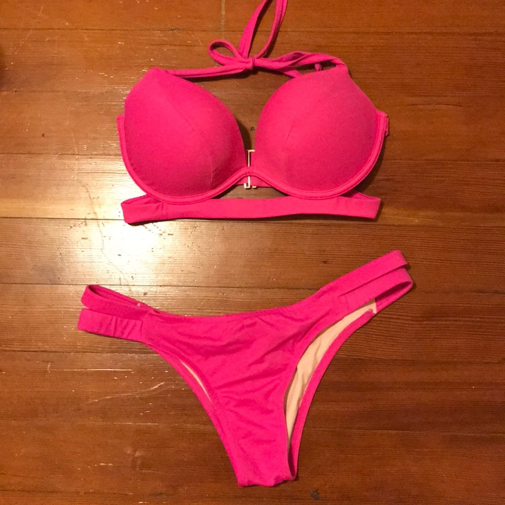 Hot pink Victoria’s Secret bikini